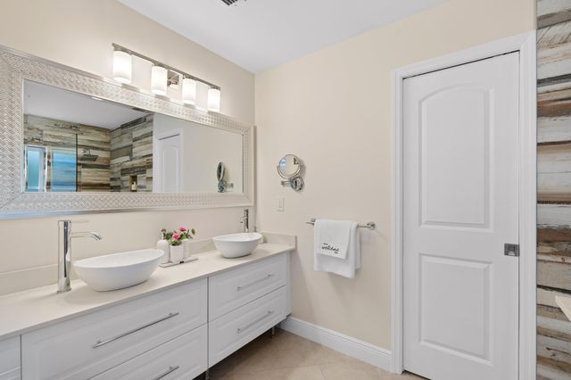 340 N Country Club Boulevard, Boca Raton, FL 33487