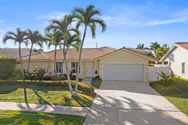 340 N Country Club Boulevard, Boca Raton, FL 33487