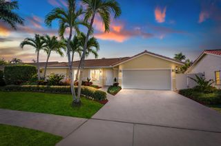 340 N Country Club Boulevard, Boca Raton, FL 33487