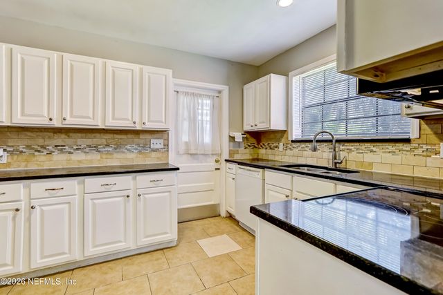 3116 BELDEN Circle, Jacksonville, FL 32207