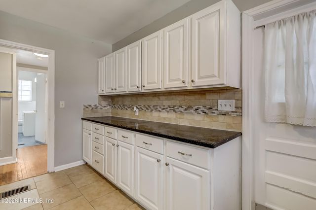 3116 BELDEN Circle, Jacksonville, FL 32207