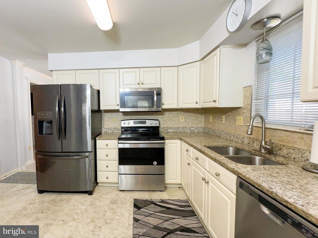 Image 11 of property listing at 7504 CAILEN CT, Beltsville, MD 20705