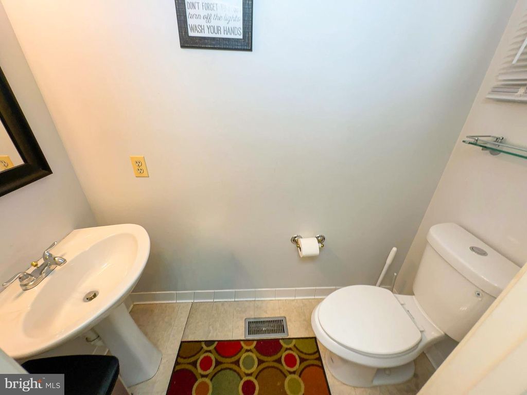 Image 15 of property listing at 7504 CAILEN CT, Beltsville, MD 20705