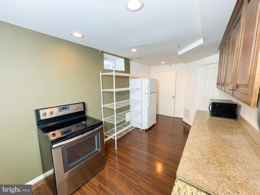 Image 36 of property listing at 7504 CAILEN CT, Beltsville, MD 20705