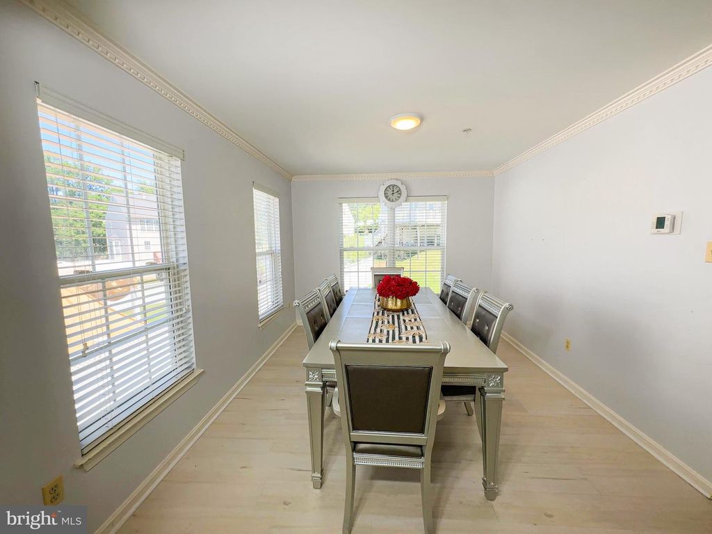 Image 5 of property listing at 7504 CAILEN CT, Beltsville, MD 20705