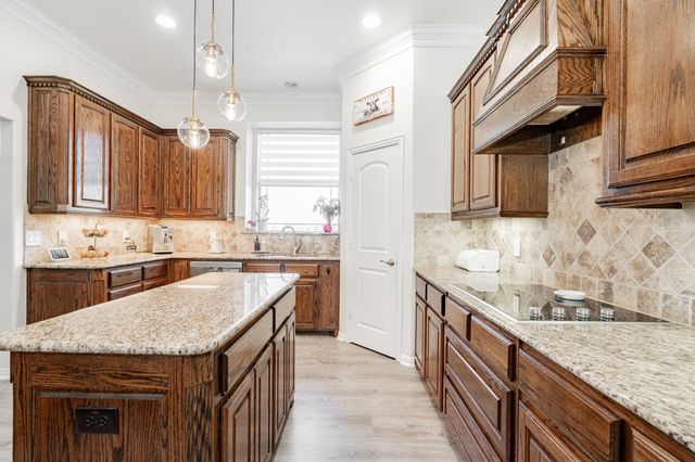12176 Livingston Way, Talty, TX 75126