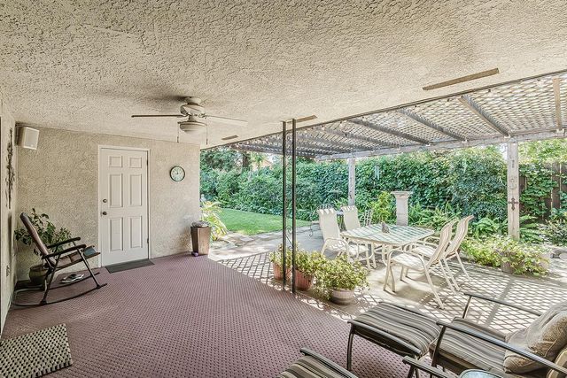 833 E El Paso Avenue N, Fresno, CA 93720