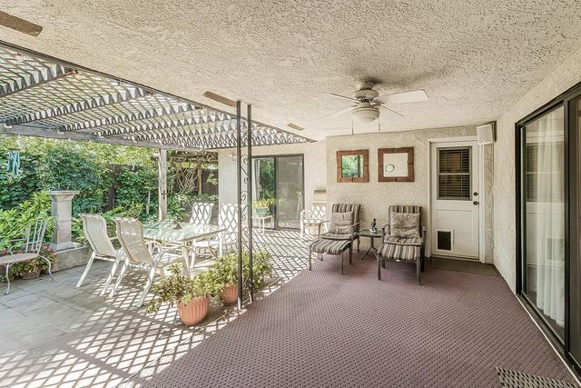833 E El Paso Avenue N, Fresno, CA 93720