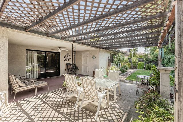 833 E El Paso Avenue N, Fresno, CA 93720