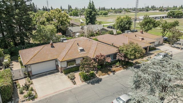 833 E El Paso Avenue N, Fresno, CA 93720