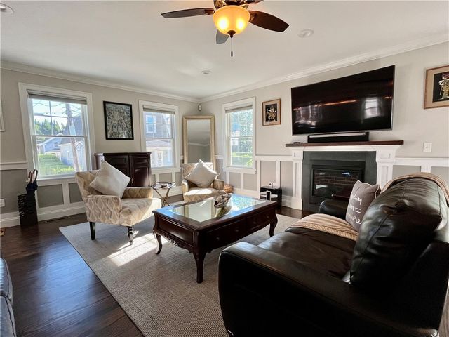 24 Stockholm Street, Newport, RI 02840