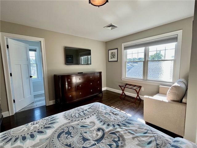 24 Stockholm Street, Newport, RI 02840