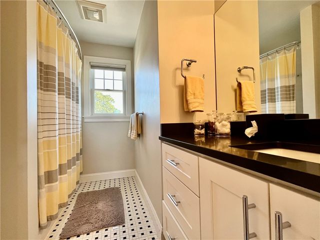 24 Stockholm Street, Newport, RI 02840