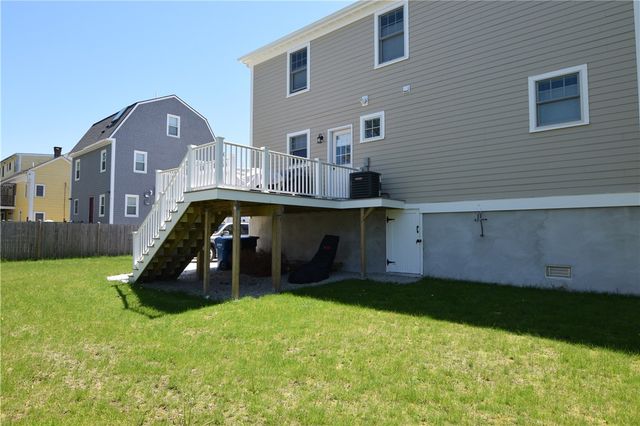 24 Stockholm Street, Newport, RI 02840