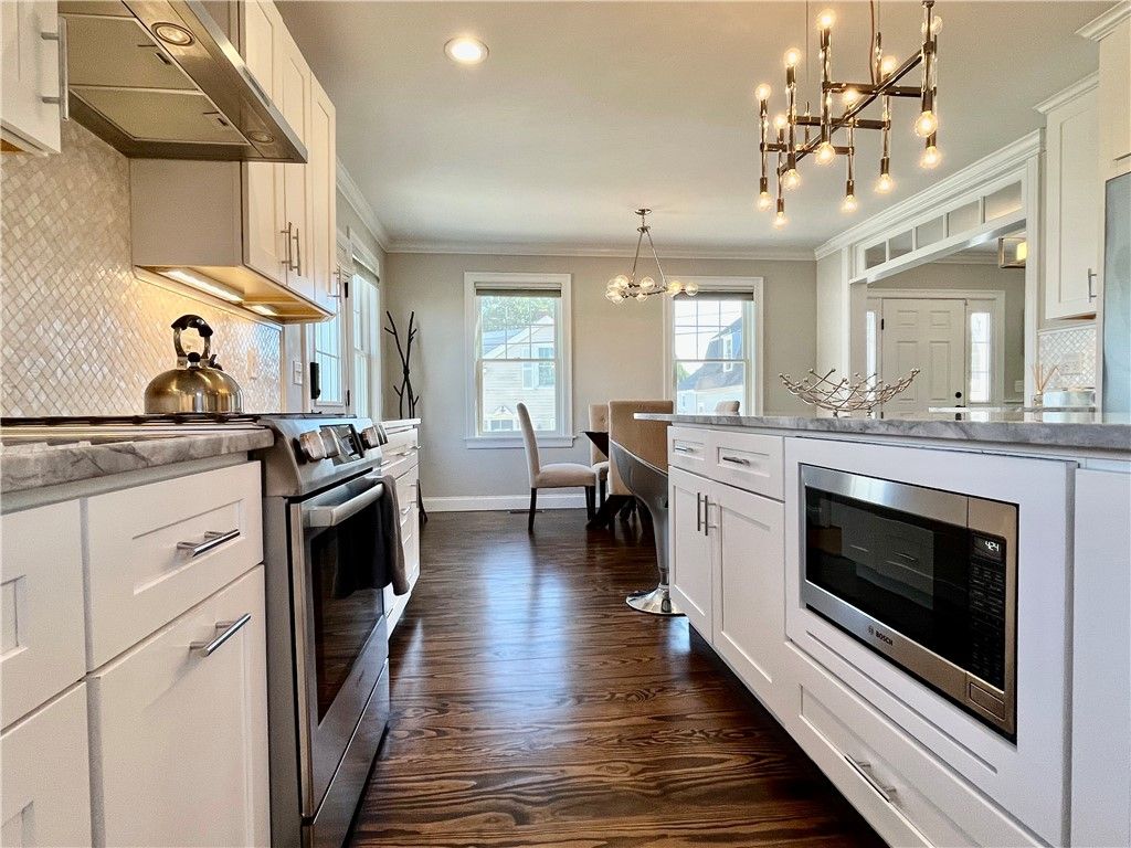 24 Stockholm Street, Newport, RI 02840