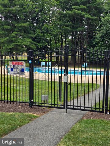 71 LANCASTER EST, Mount Joy, PA 17552