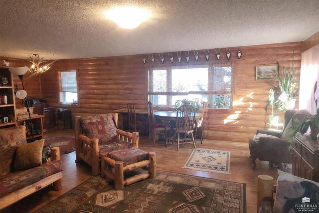 9226 Blue Ridge Road, Manhattan, KS 66503