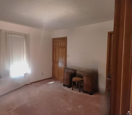 9226 Blue Ridge Road, Manhattan, KS 66503