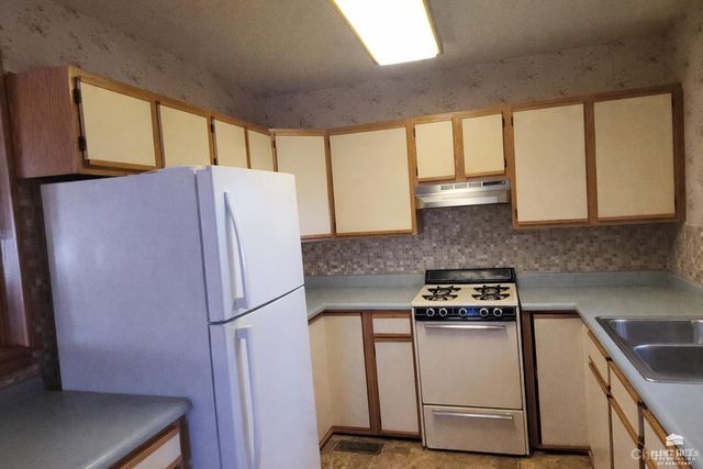 9226 Blue Ridge Road, Manhattan, KS 66503