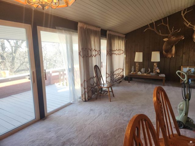 9226 Blue Ridge Road, Manhattan, KS 66503