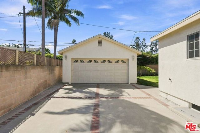 8845 Glider Avenue, Los Angeles, CA 90045