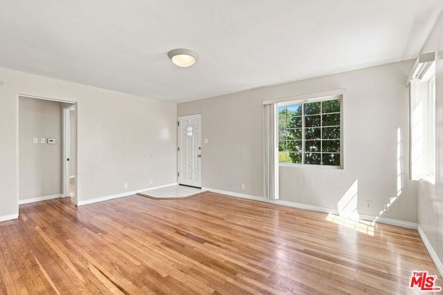 8845 Glider Avenue, Los Angeles, CA 90045