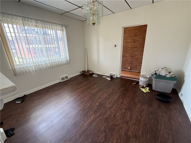 122 Greydon Ave, Mckees Rocks, PA 15136