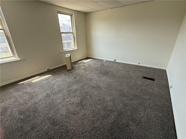 122 Greydon Ave, Mckees Rocks, PA 15136