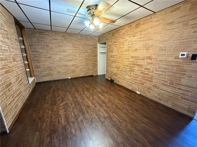 122 Greydon Ave, Mckees Rocks, PA 15136