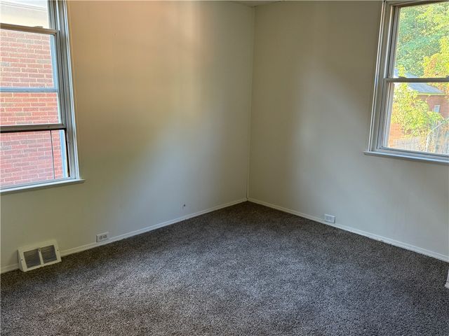 122 Greydon Ave, Mckees Rocks, PA 15136
