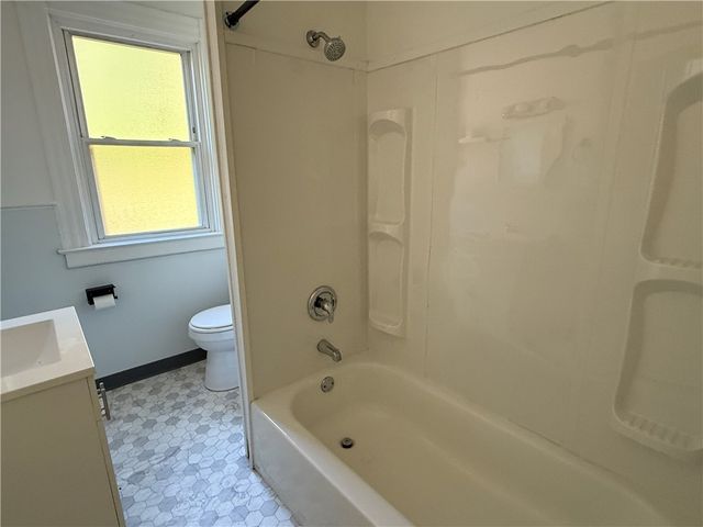 122 Greydon Ave, Mckees Rocks, PA 15136