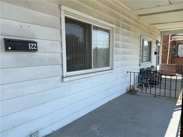 122 Greydon Ave, Mckees Rocks, PA 15136