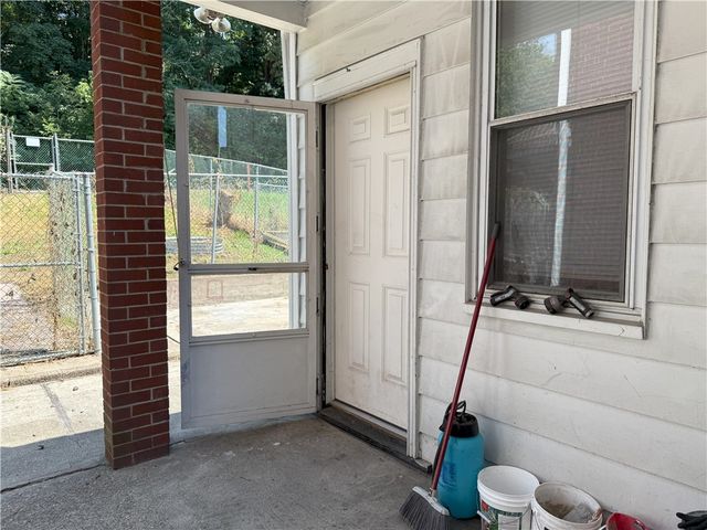 122 Greydon Ave, Mckees Rocks, PA 15136