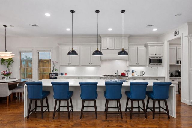 1835 Hewitt Drive, Houston, TX 77018