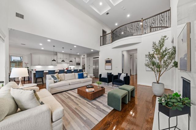 1835 Hewitt Drive, Houston, TX 77018