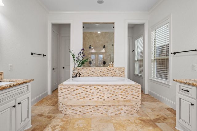 1835 Hewitt Drive, Houston, TX 77018