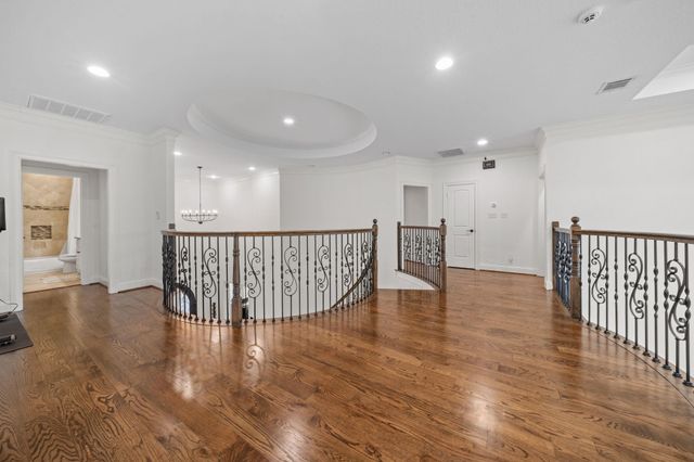 1835 Hewitt Drive, Houston, TX 77018