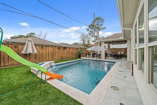 1835 Hewitt Drive, Houston, TX 77018