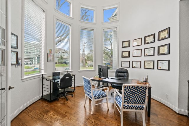 1835 Hewitt Drive, Houston, TX 77018