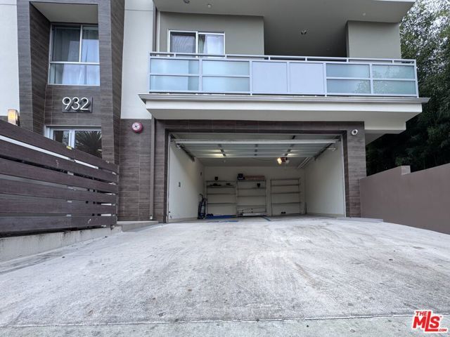 932 N Alfred Street PH1, Los Angeles, CA 90069