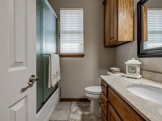 418 N Chisholm Trail Way, Mustang, OK 73064