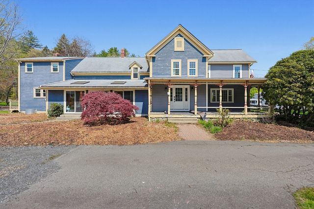 136 Lincoln St, Hudson, MA 01749
