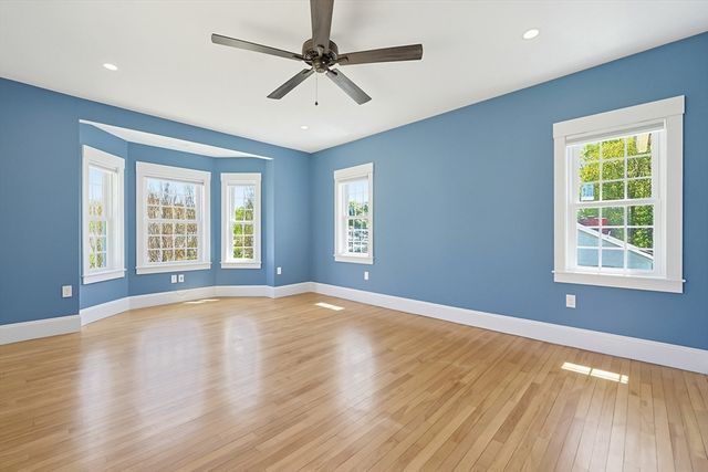 136 Lincoln St, Hudson, MA 01749