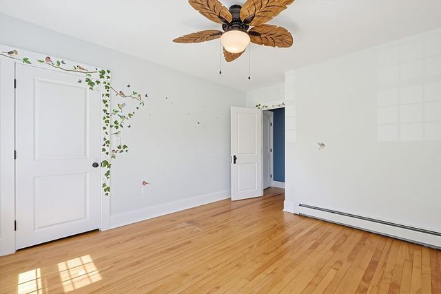 136 Lincoln St, Hudson, MA 01749