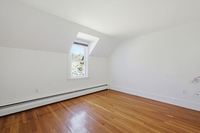 136 Lincoln St, Hudson, MA 01749