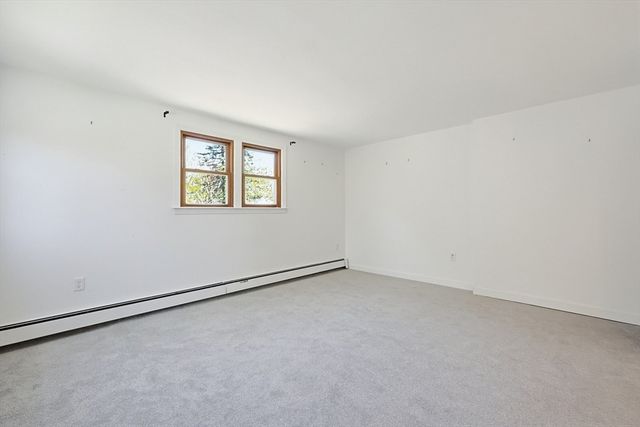 136 Lincoln St, Hudson, MA 01749