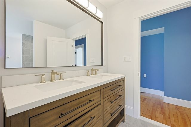 136 Lincoln St, Hudson, MA 01749
