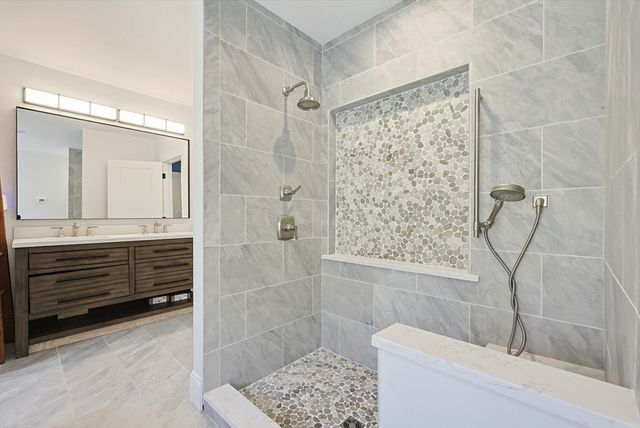 136 Lincoln St, Hudson, MA 01749