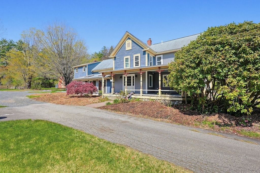 136 Lincoln St, Hudson, MA 01749