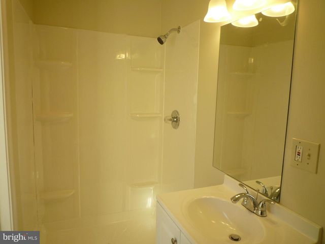 504 S WASHINGTON ST, Baltimore, MD 21231